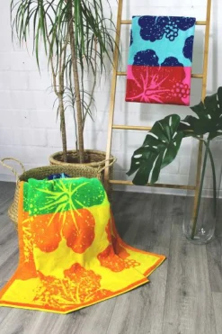 Dero Textil Strandtuch Summer Hibiscus mehrfarbig
