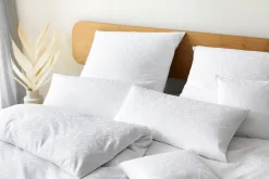 Elegante Mako-Satin-Bettwäsche weiß