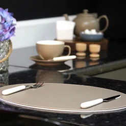 Freeform Tischset oval 45x34cm weißgrauviolett