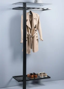 Garderobe schwarz