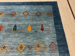 Handknüpfteppich blau