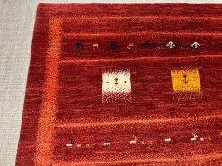 Handknüpfteppich rot