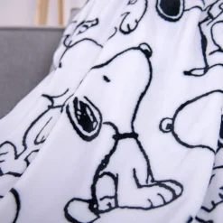 Herding Wellsoft-Decke Peanuts schwarzweiß