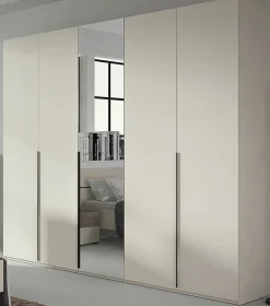 Kleiderschrank beigeweiß