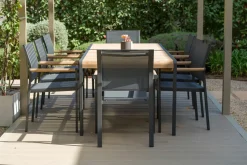 OUTDOOR Stapelstuhl braun