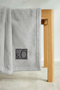 s.Oliver Wohndecke grausilberfarben