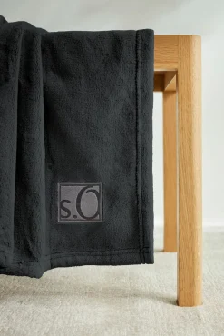 s.Oliver Wohndecke schwarz