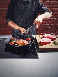 Staub Grillpfanne 26x26cm schwarz